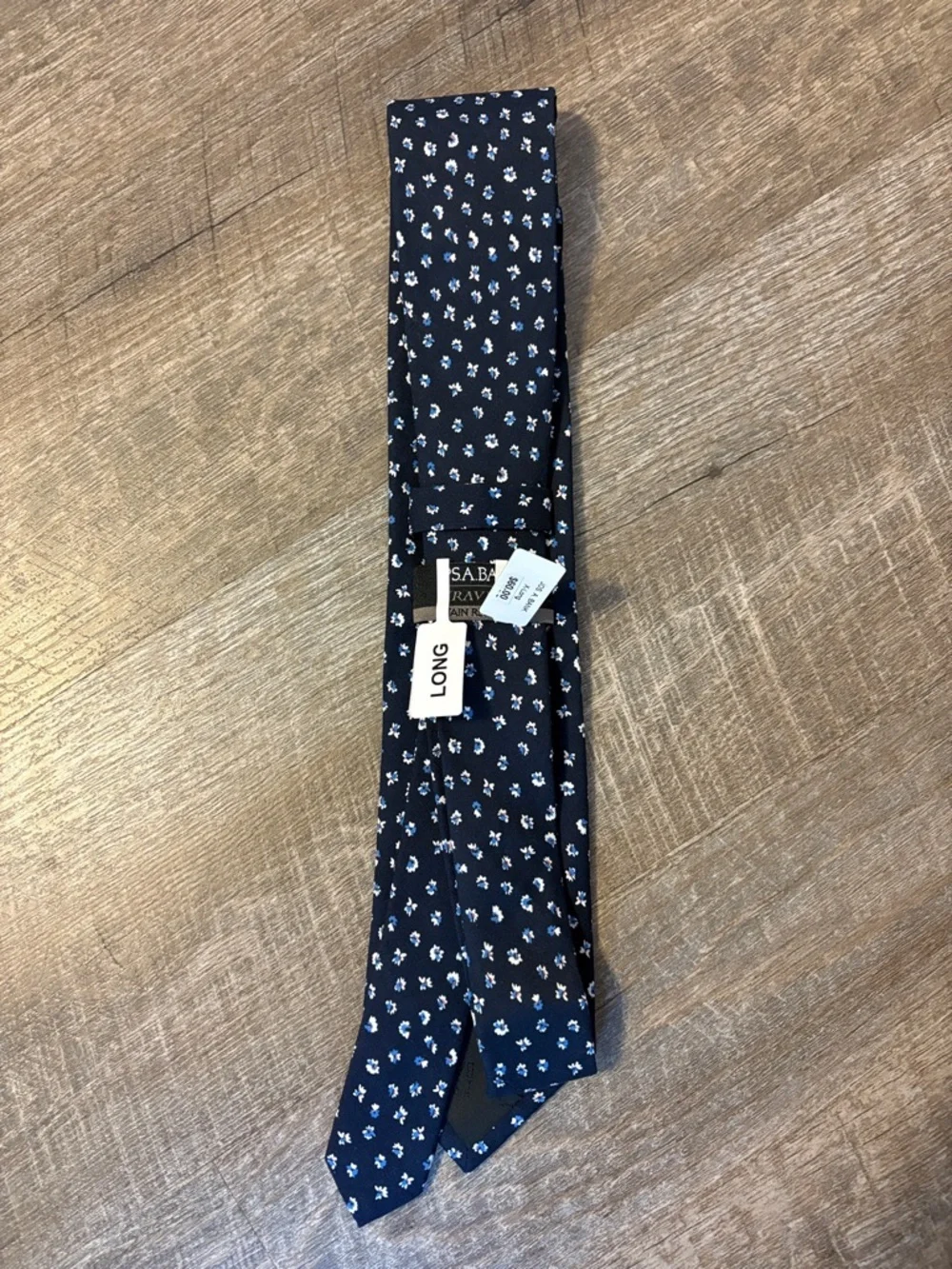 Jos A. Bank Traveler Stain Resistant Long Navy Blue Floral Silk Linen Necktie